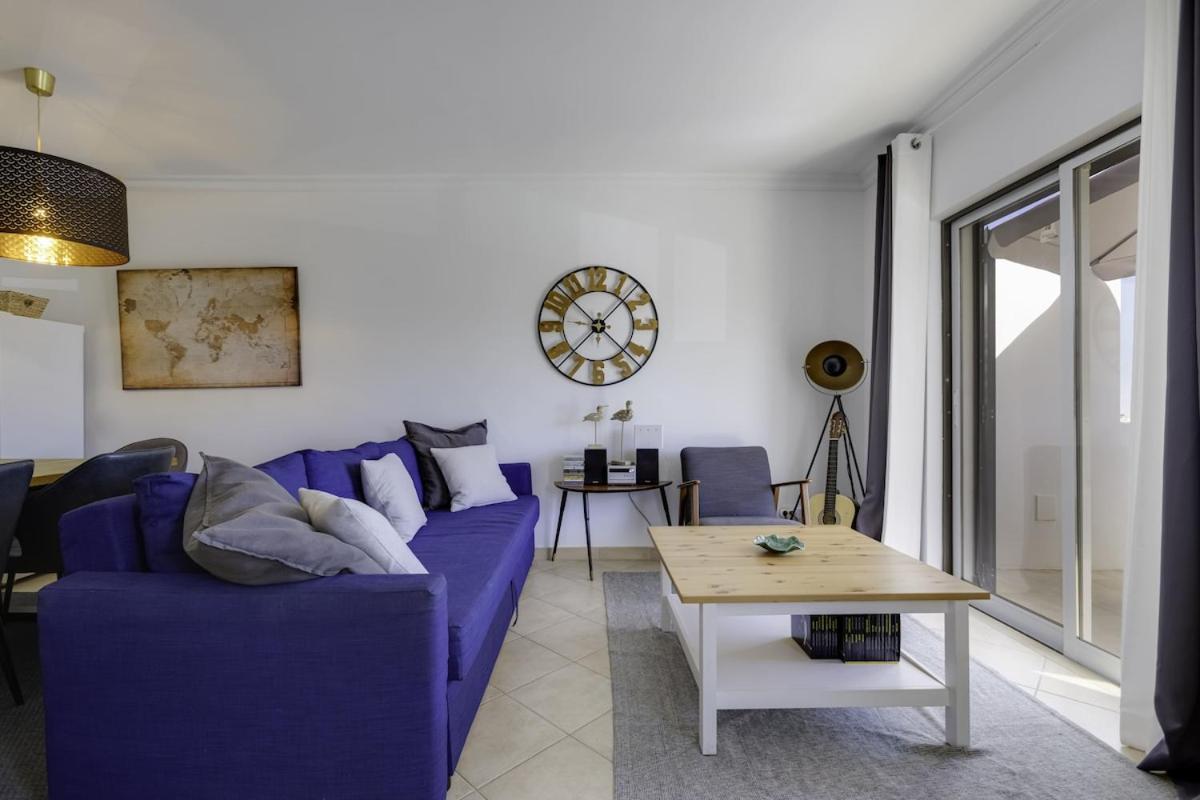Club - 2 Bedroom Apartment, Air Conditioning And Swimming Pools *