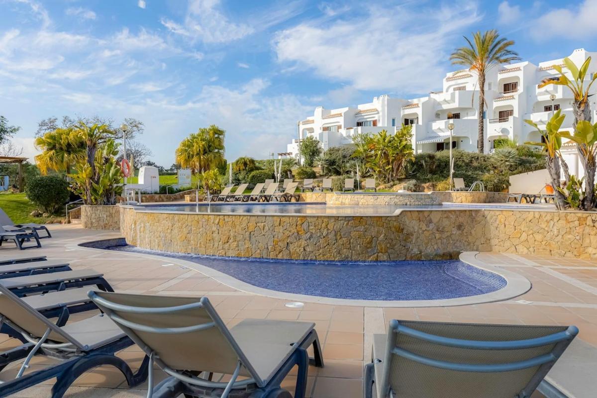 Club - 2 Bedroom Apartment, Air Conditioning And Swimming Pools Apartamento