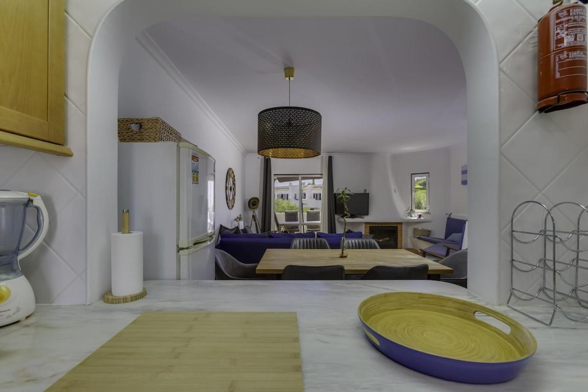 Club - 2 Bedroom Apartment, Air Conditioning And Swimming Pools Apartamento